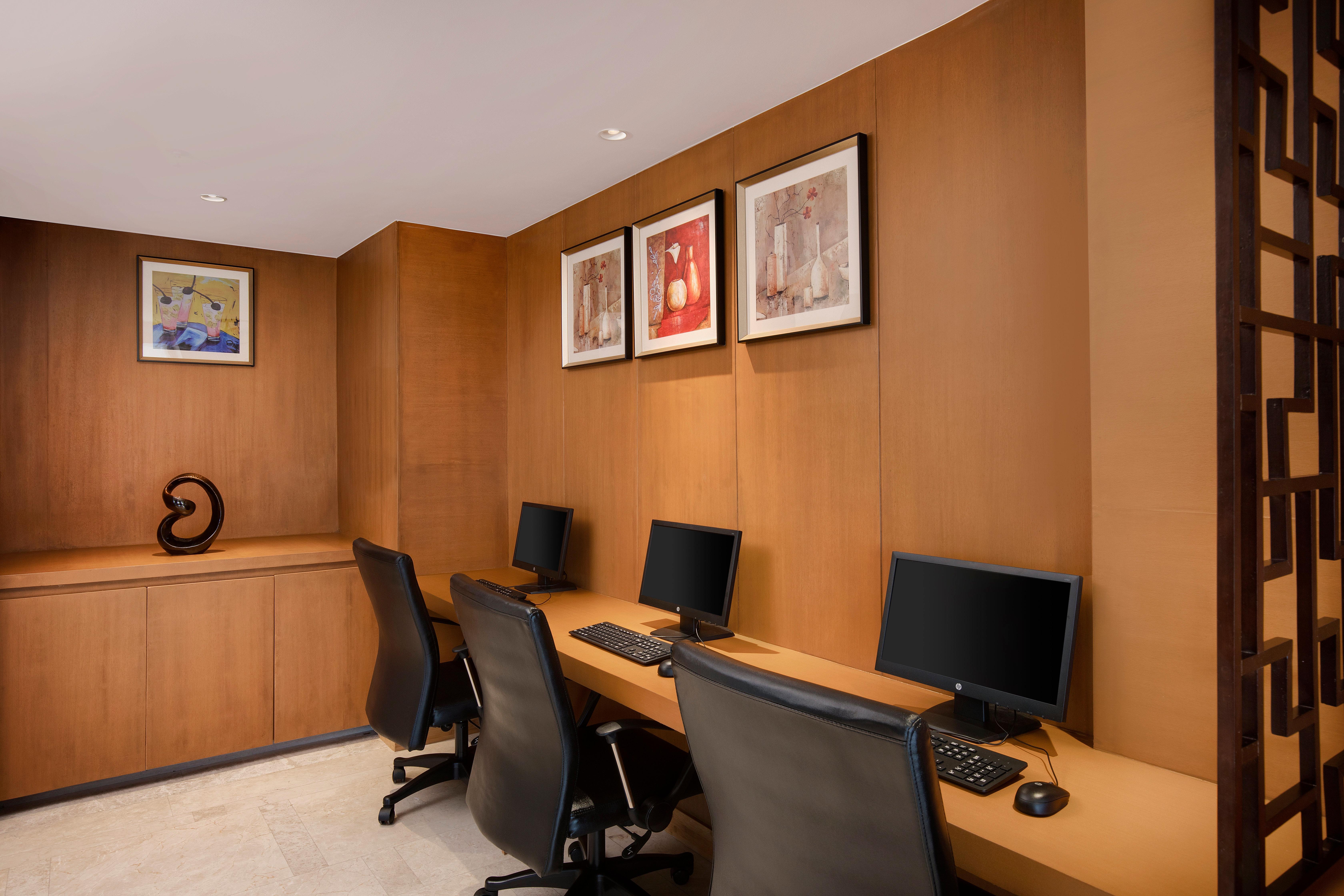 Holiday Inn Baguio City Centre, An Ihg Hotel Εξωτερικό φωτογραφία